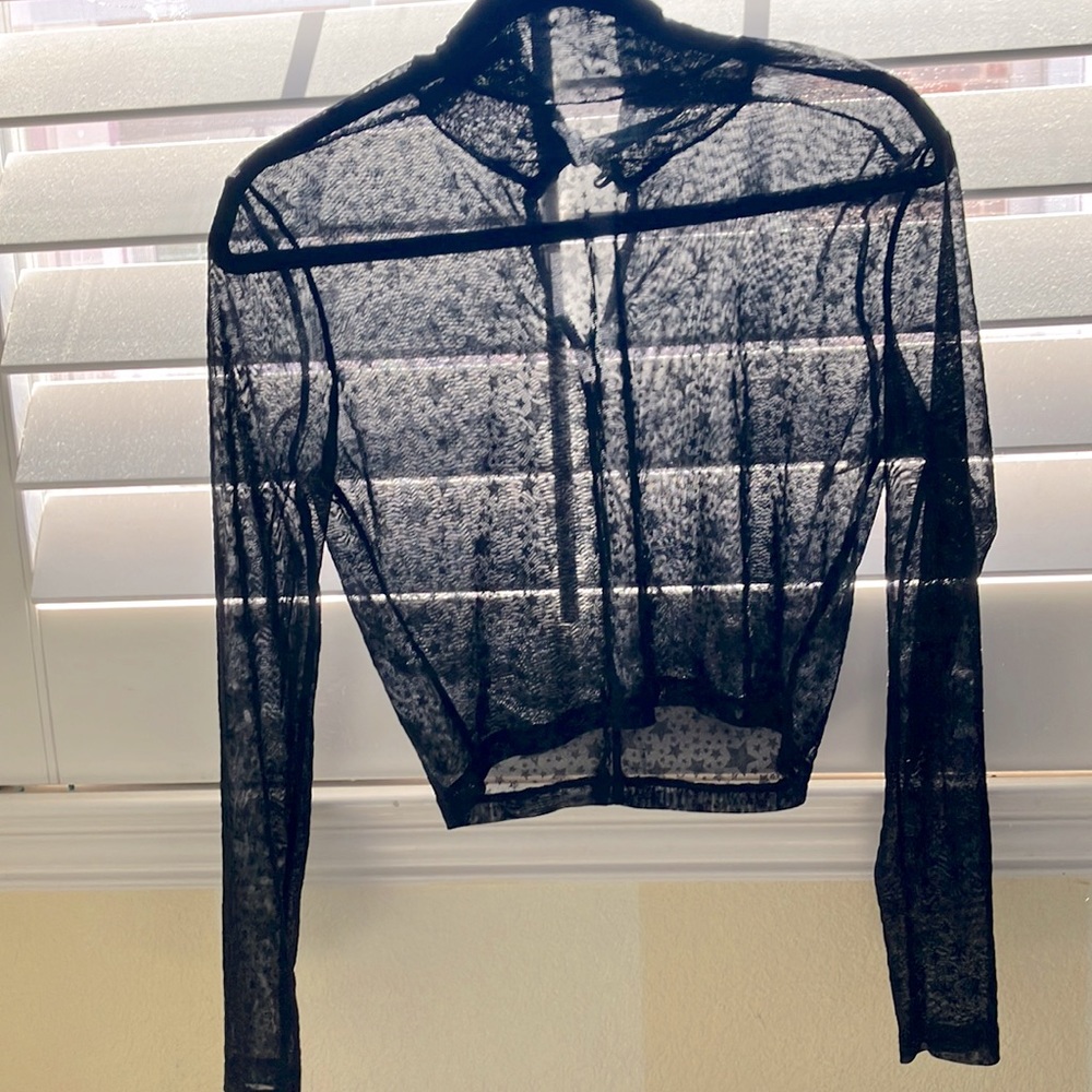 Women’s long sleeve mesh top